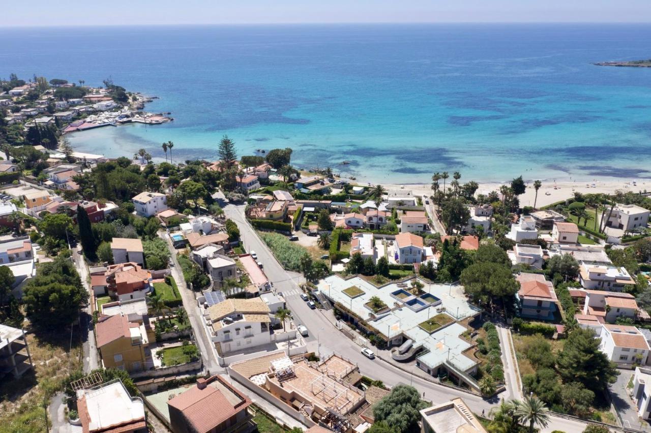 Holiday Fontane Bianche Gabriella Εξωτερικό φωτογραφία