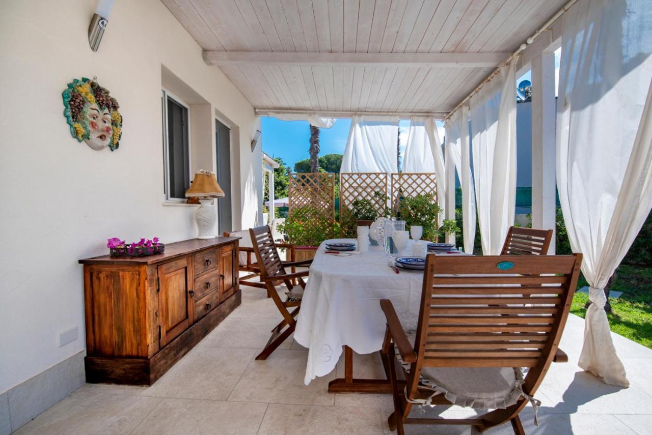 Holiday Fontane Bianche Gabriella Εξωτερικό φωτογραφία