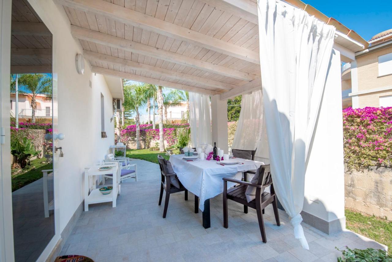 Holiday Fontane Bianche Gabriella Εξωτερικό φωτογραφία