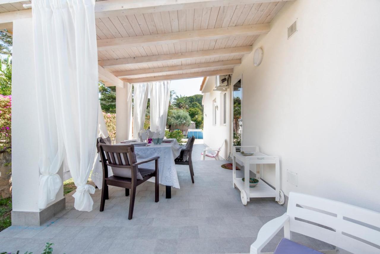 Holiday Fontane Bianche Gabriella Εξωτερικό φωτογραφία