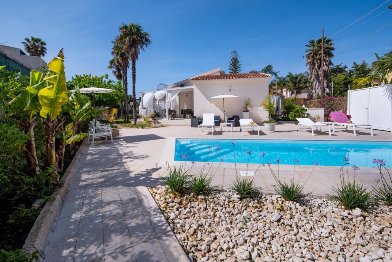 Holiday Fontane Bianche Gabriella Εξωτερικό φωτογραφία