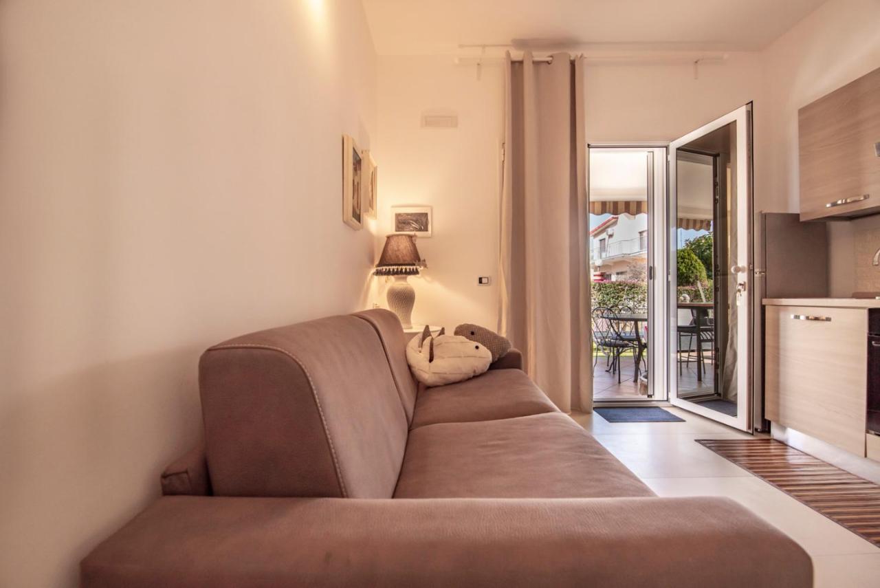Holiday Fontane Bianche Gabriella Εξωτερικό φωτογραφία