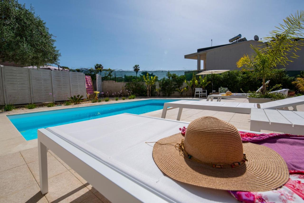 Holiday Fontane Bianche Gabriella Εξωτερικό φωτογραφία