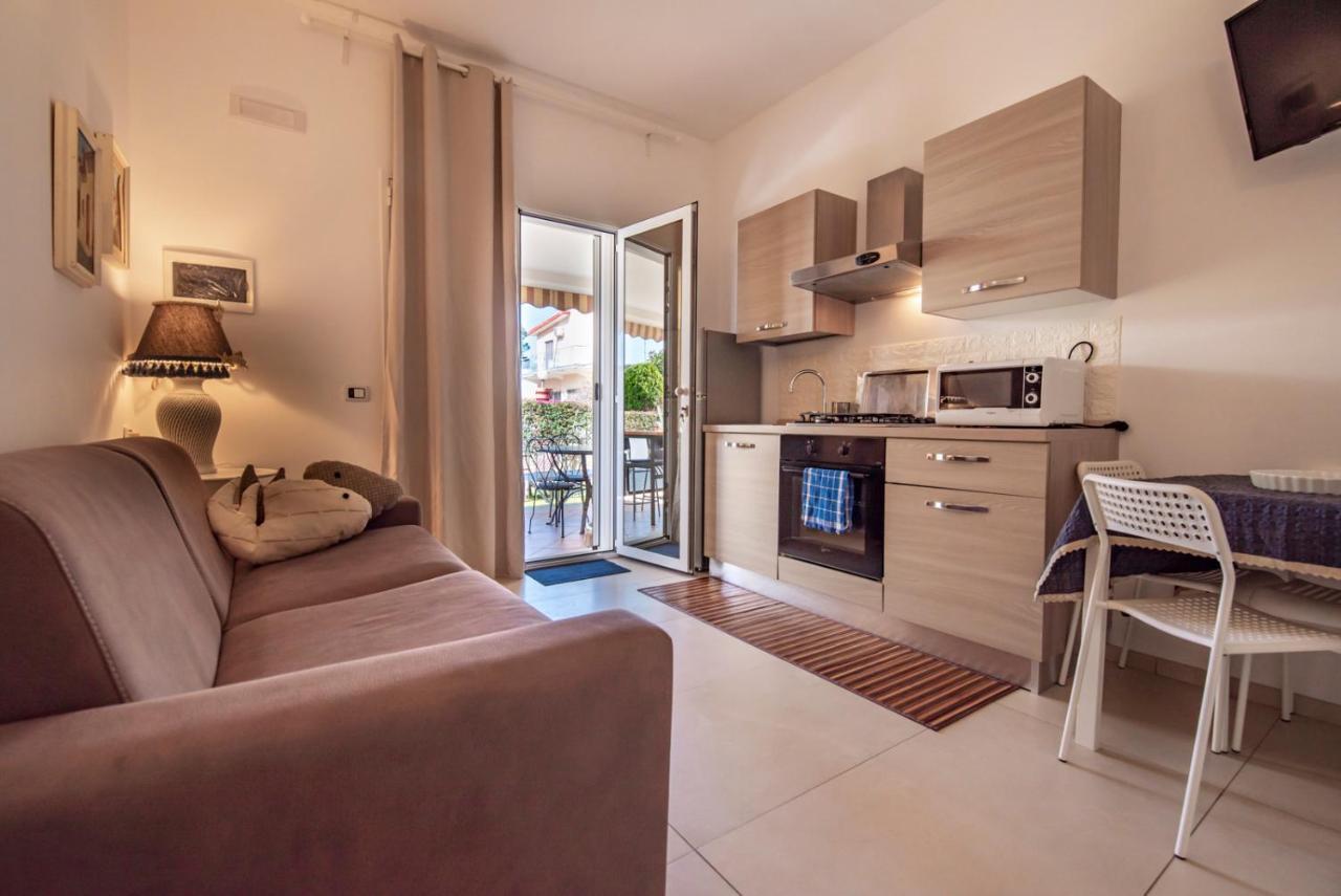 Holiday Fontane Bianche Gabriella Εξωτερικό φωτογραφία