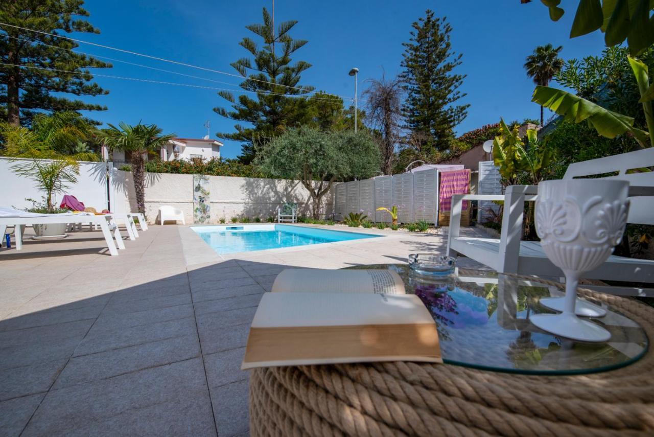 Holiday Fontane Bianche Gabriella Εξωτερικό φωτογραφία