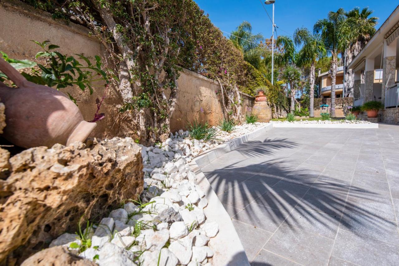 Holiday Fontane Bianche Gabriella Εξωτερικό φωτογραφία