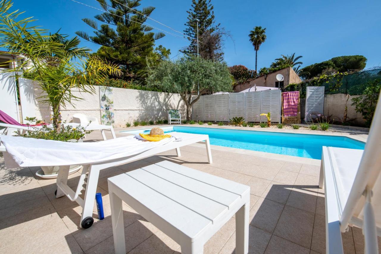 Holiday Fontane Bianche Gabriella Εξωτερικό φωτογραφία