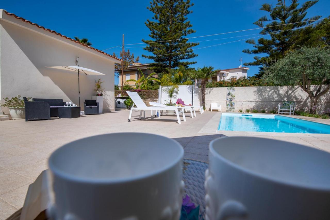 Holiday Fontane Bianche Gabriella Εξωτερικό φωτογραφία
